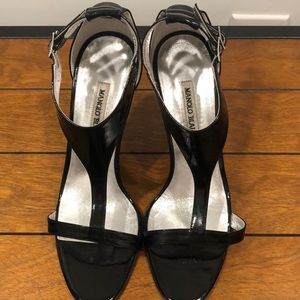 Manolo Blahnik pump